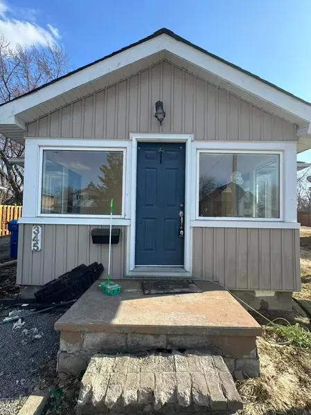 345 Hollywood DR, Georgina, ON L4P 3A2