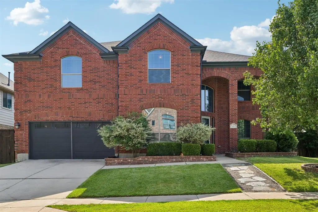 451 Bristol Street, Roanoke, TX 76262