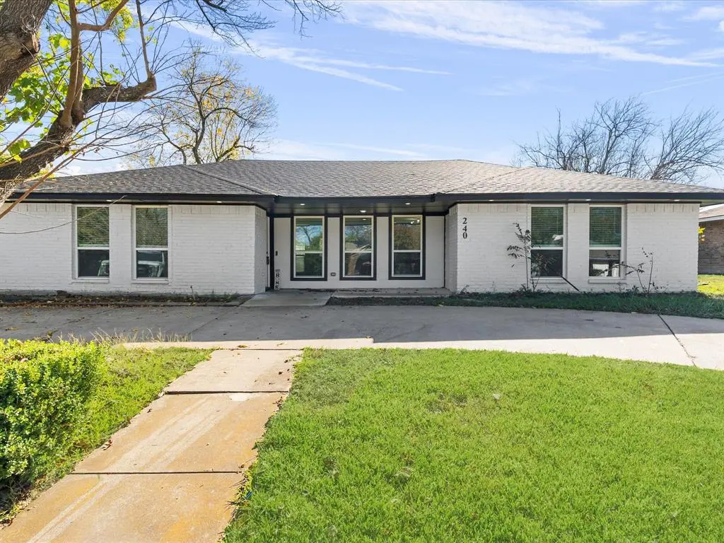 240 Wesley Drive, Desoto, TX 75115