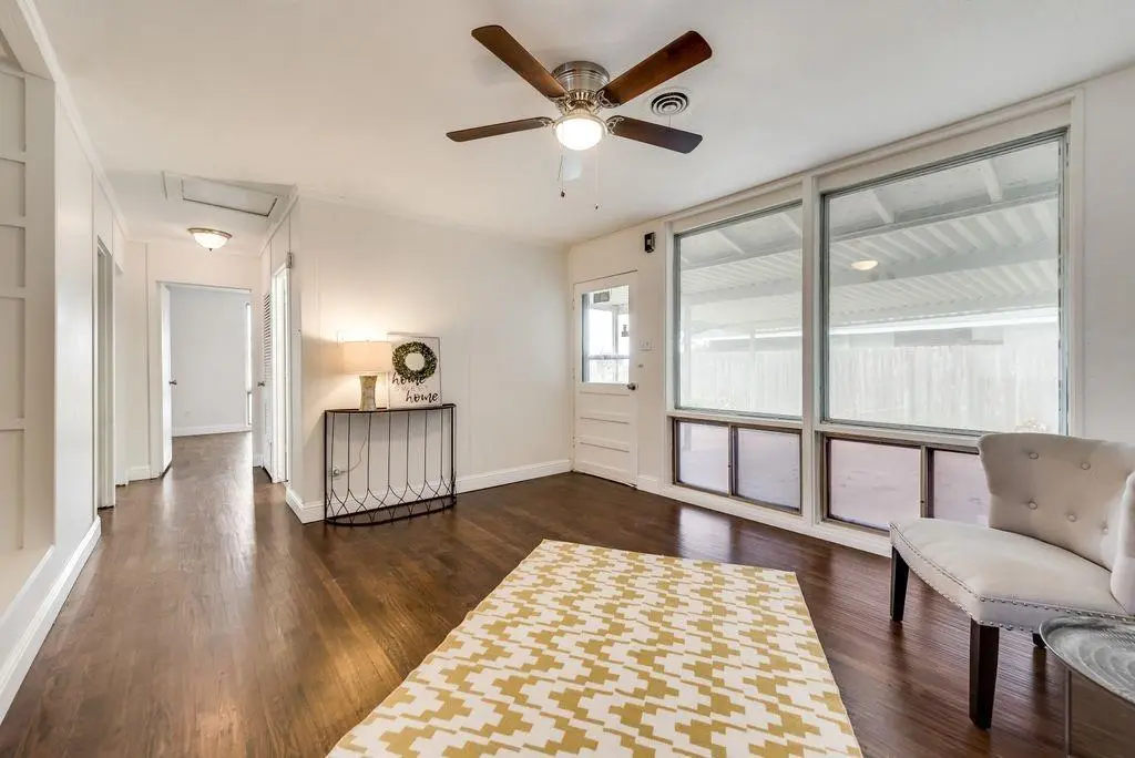 1815 Spring Avenue, Carrollton, TX 75006