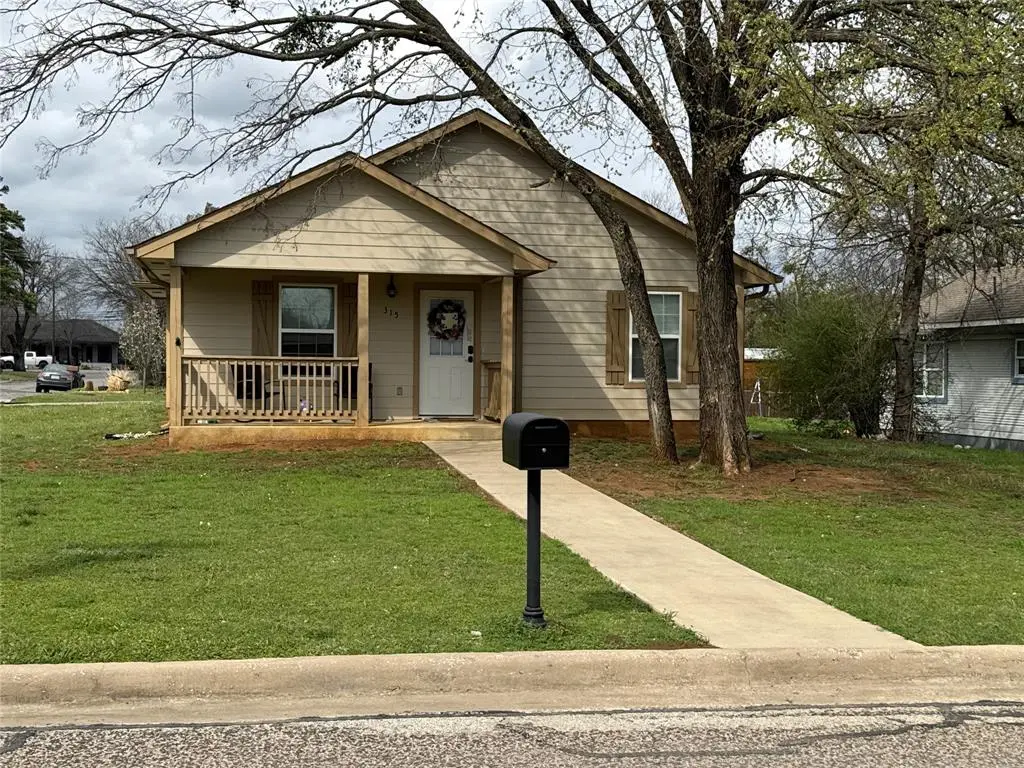 315 Water Street, Whitesboro, TX 76273