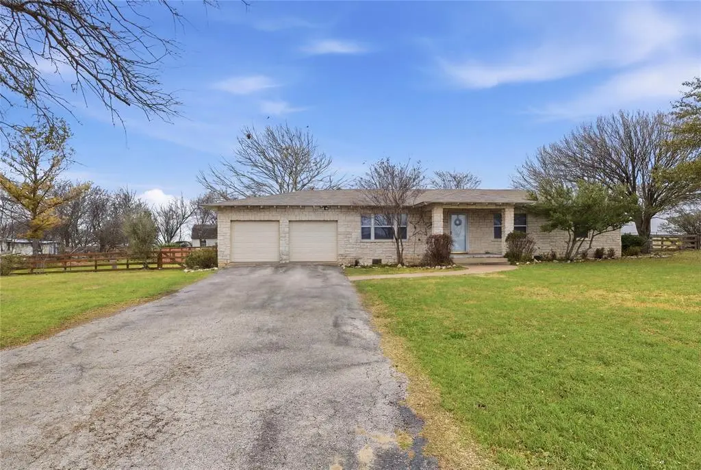 135 Hightower Street, Hillsboro, TX 76645