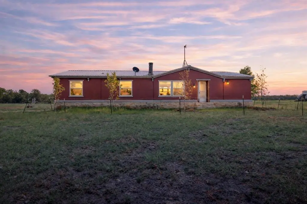 4000 Fm 272, Celeste, TX 75423