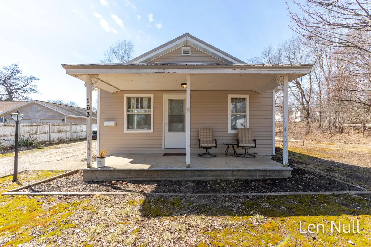 163 S York ST, Belding City, MI 48809