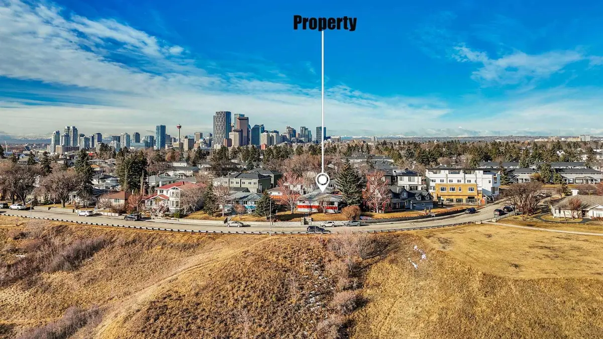 931 Robert RD NE, Calgary, AB t2e5n1
