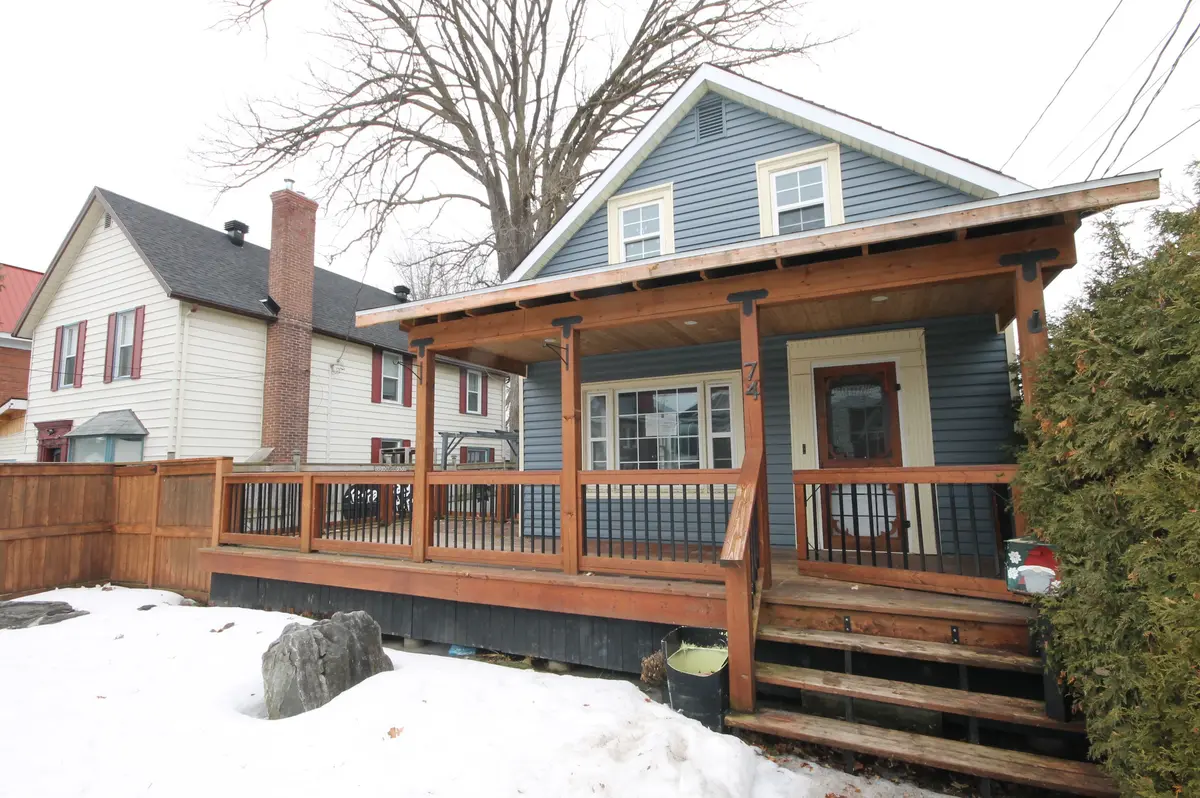 74 McGonigal ST W, Arnprior, ON K7S 2R8