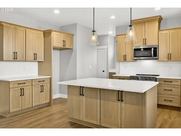 2842 NE JUSTUS AVE #29, Estacada, OR 97023