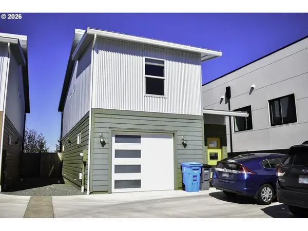 310 E RAPP RD, Talent, OR 97540