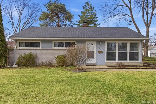 125 Sheffield DR, Troy, MI 48083