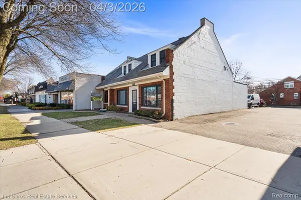 18514 Mack AVE #101, Grosse Pointe Farms, MI 48236