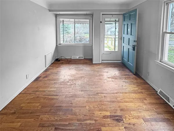 1034 Meida ST, Flint, MI 48532