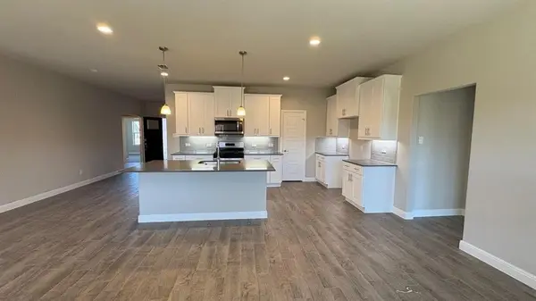 4213 CORNERSTONE Circle, Granbury, TX 76048