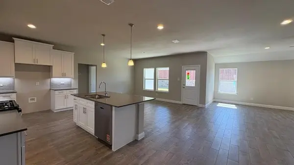 4213 CORNERSTONE Circle, Granbury, TX 76048