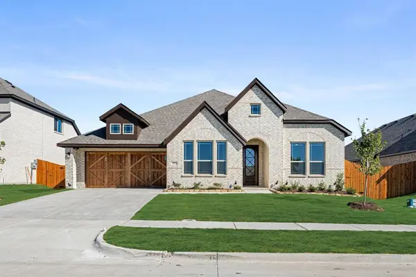 577 Red Maple Road, Waxahachie, TX 75165