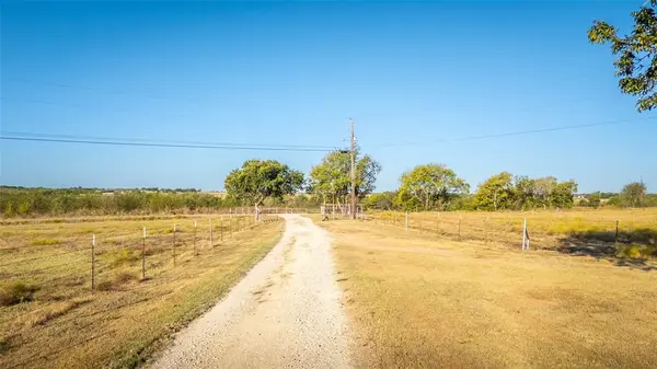 4045 County Road 212, Alvarado, TX 76009