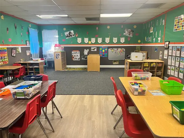 662 S Edmonds Lane, Lewisville, TX 75067