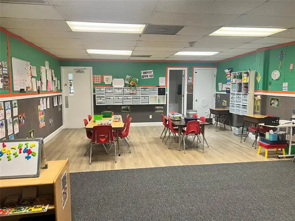 662 S Edmonds Lane, Lewisville, TX 75067