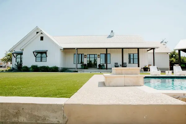 2300 W Fitzhugh Road, Dripping Springs, TX 78620