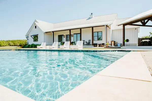 2300 W Fitzhugh Road, Dripping Springs, TX 78620