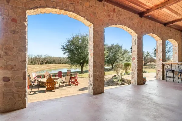 1561 Fm 934, Blum, TX 76627