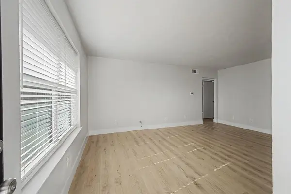 8095 Meadow Road #236, Dallas, TX 75231