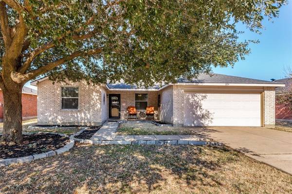 329 Indian Blanket Drive,  Burleson,  TX 76028