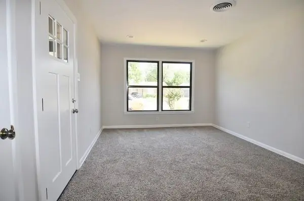 402 E Carolyn Drive, Garland, TX 75041