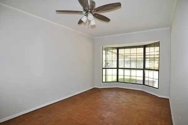 402 E Carolyn Drive, Garland, TX 75041