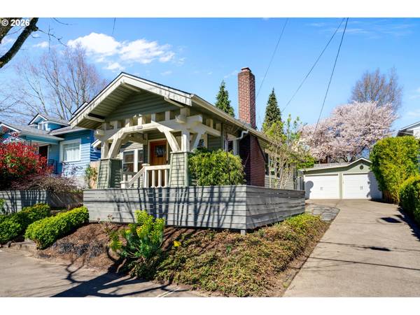 2023 SE PINE ST, Portland, OR 97214