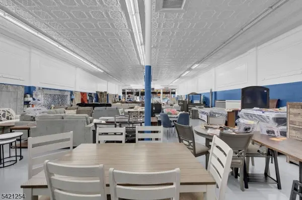 821 Summit Ave, Union City, NJ 07087