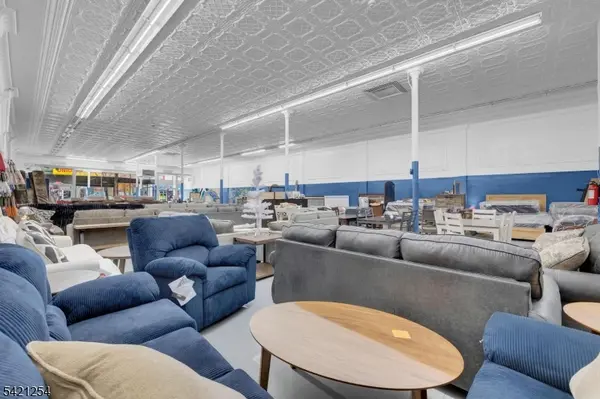 821 Summit Ave, Union City, NJ 07087