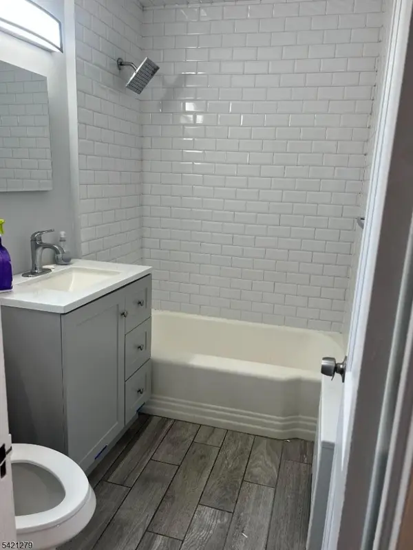 935 Broad St #35B, Bloomfield Twp., NJ 07003