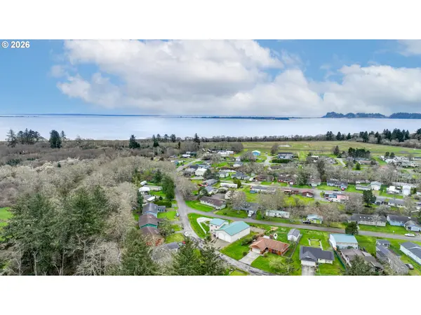 7125 SCARBORO LN N, Ilwaco, WA 98624