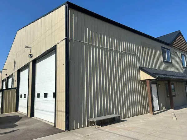 4218 46 AVE, Olds, AB T4H 1T9