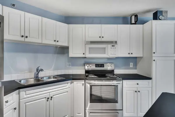 1307 Valleyview PARK SE #307, Calgary, AB T2B 3R6