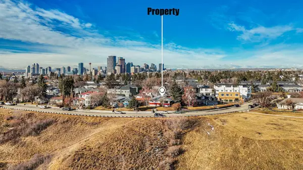 931 Robert RD NE, Calgary, AB t2e5n1