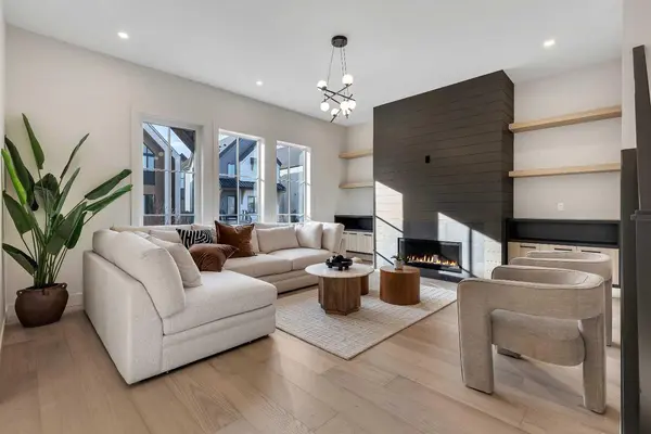 342 Normandy DR SW, Calgary, AB T3E 8G8