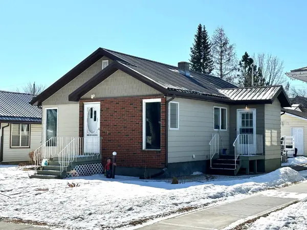 1217 4 AVE, Wainwright, AB T9W 1G7