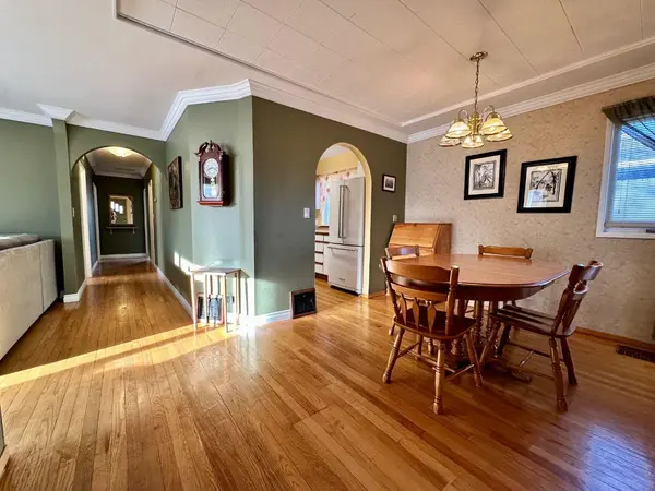 1217 4 AVE, Wainwright, AB T9W 1G7