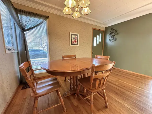 1217 4 AVE, Wainwright, AB T9W 1G7