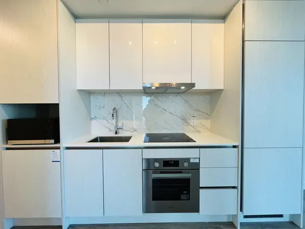 180 Front ST E #4003, Toronto C08, ON M5A 0A9