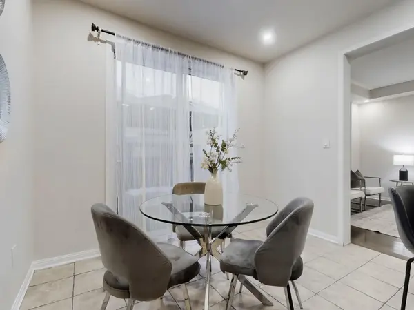 1846 Misthollow DR, Pickering, ON L1X 0A8