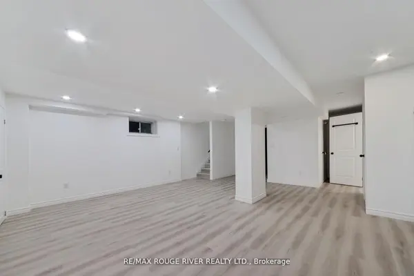 222 B Hibbert AVE, Oshawa, ON L1J 1V3