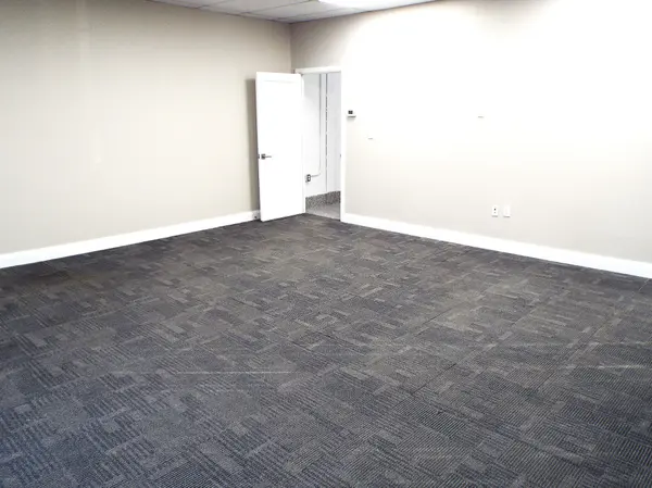 1621 Mcewen DR #47, Whitby, ON L1N 9A5