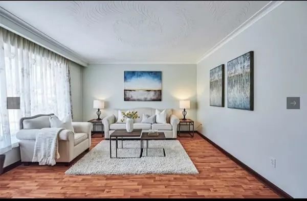 901 Crocus CRES, Whitby, ON L1N 2A8