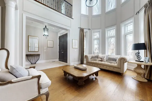 24 Bluff TRL, King, ON L7B 0A1