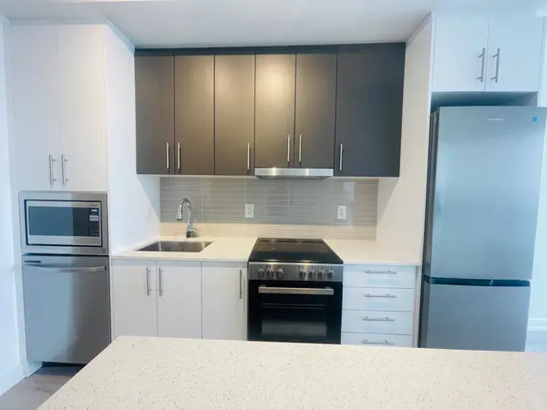 9763 MARKHAM RD #908, Markham, ON L6E 0W4