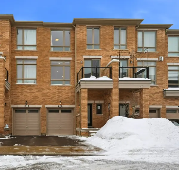57 Drover CIR, Whitchurch-stouffville, ON L4A 7G4
