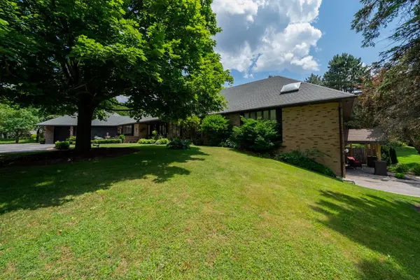 3 Marilyn AVE, Whitchurch-stouffville, ON L4A 2C8
