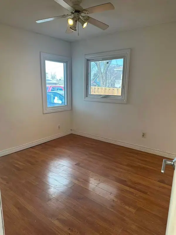 345 Hollywood DR, Georgina, ON L4P 3A2